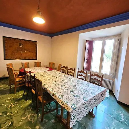 בית נופש Torre De Vilanna *